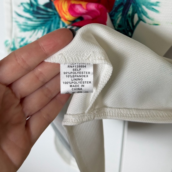 Forever 21 White Floral Short Sleeve Mini Dress - Picture 8 of 10